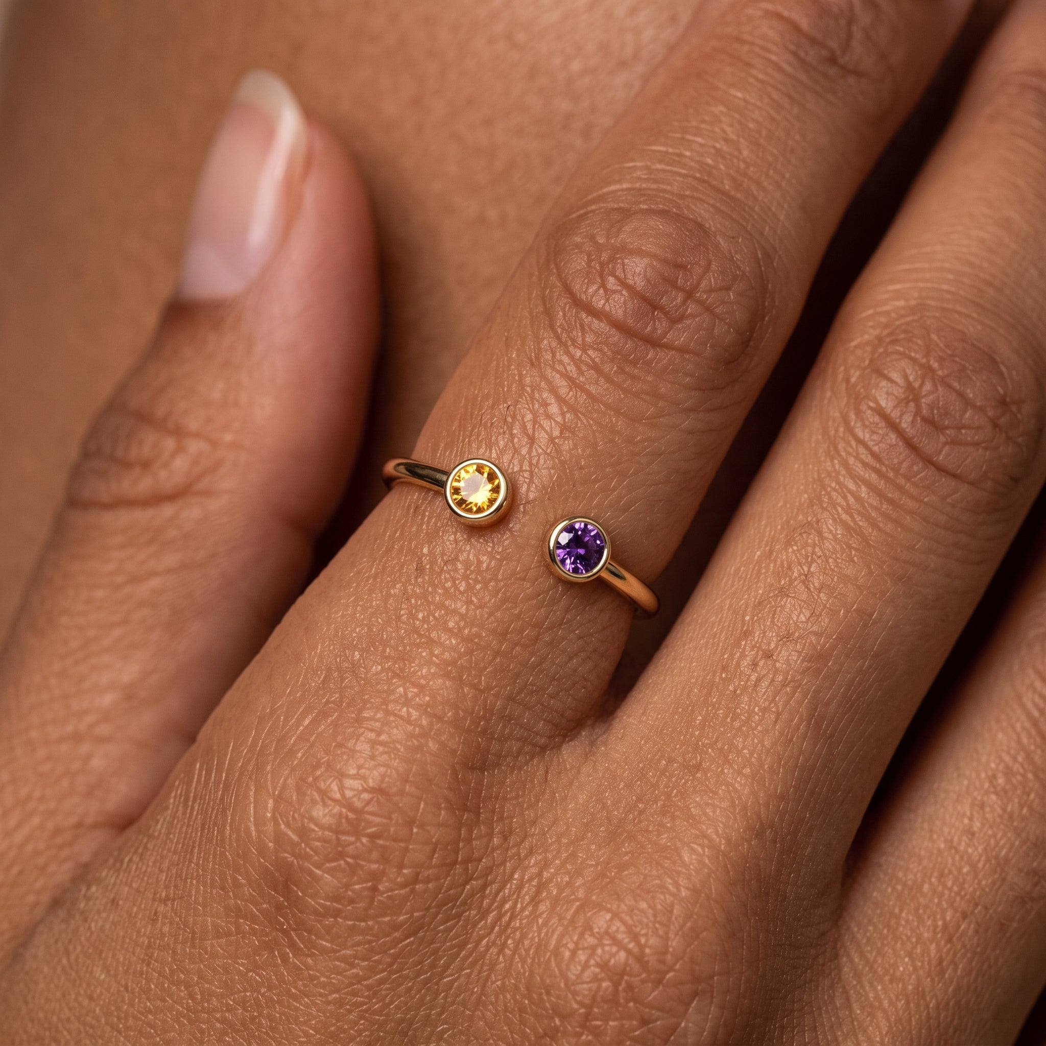 Anello regolabile con pietra di nascita "Cove"