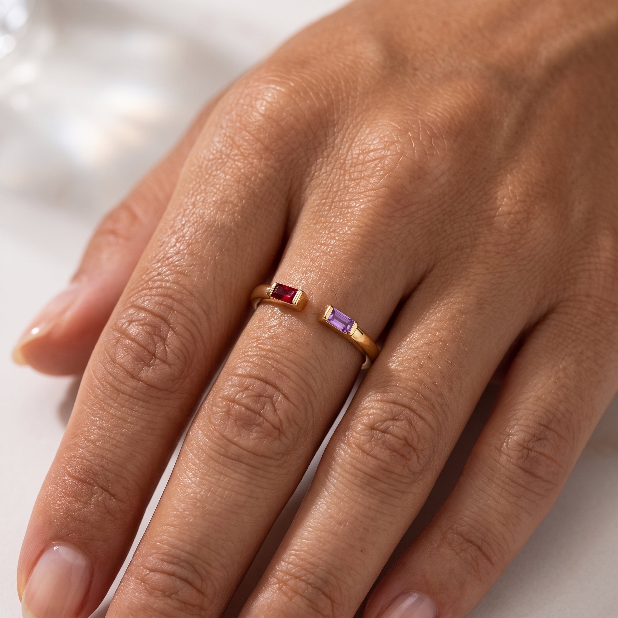Anello regolabile con pietra di nascita "Ember"