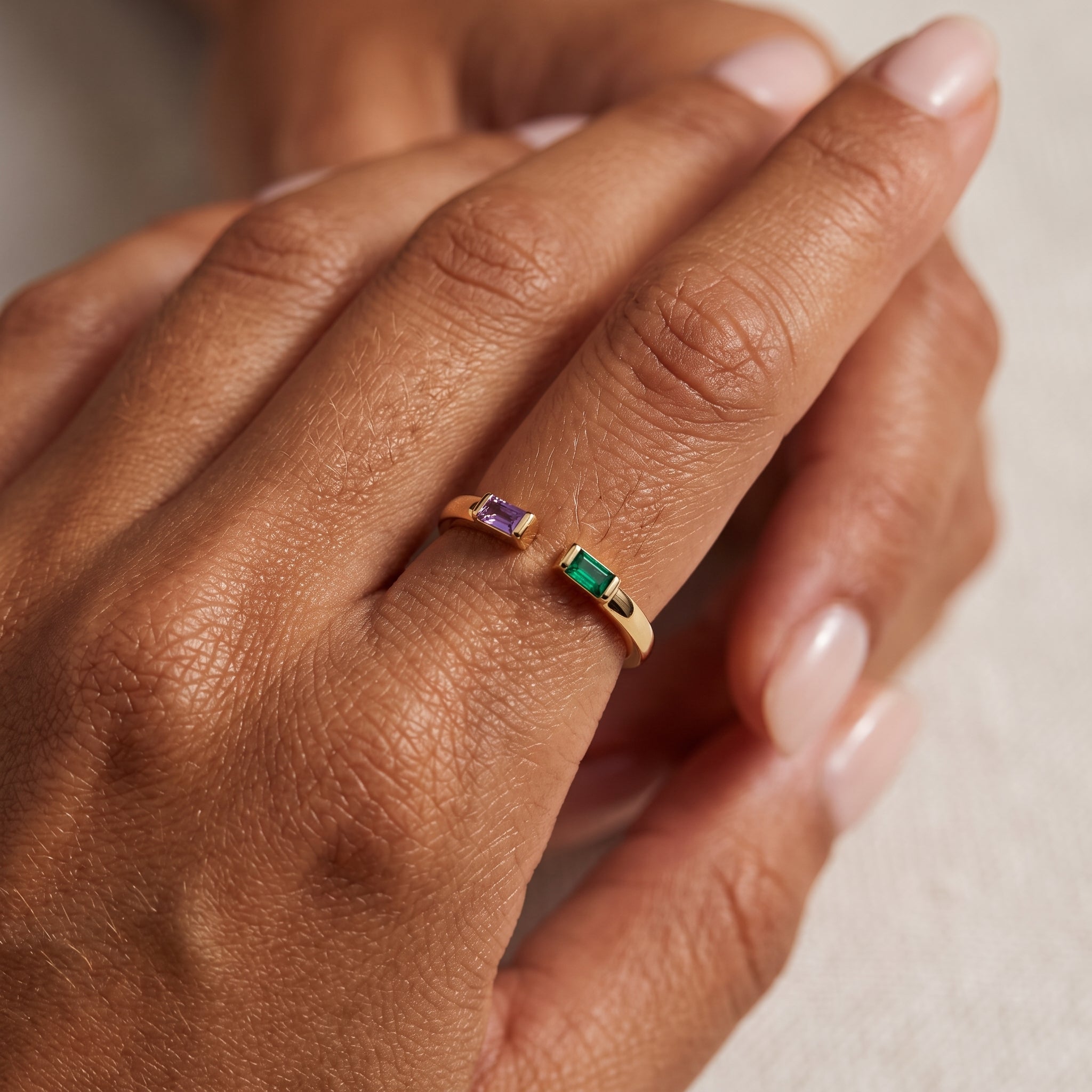 Anello regolabile con pietra di nascita "Ember"